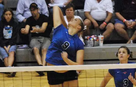 Bulls Ink 6-3 Right Side Hitter Walton
