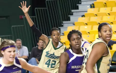 Bulls Defeat Washington 61-50