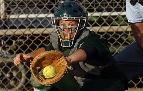 Olnicks' Four Hits Lead the Way Over Hofstra, 9-2