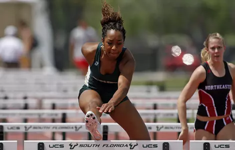 Bulls Take Both Hurdles Titles at Minnesota