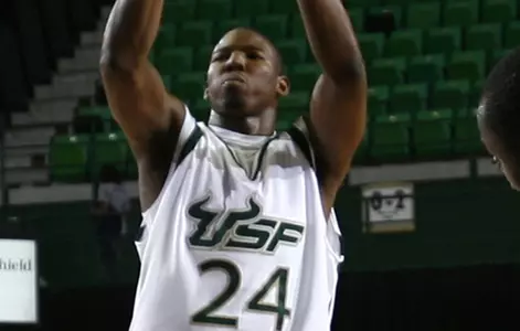 Gilchrist Drops 27 on FAU, Leads USF to 20-Point Victory