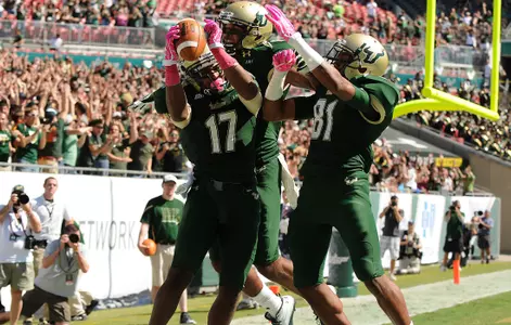 USF Falls to Cincinnati in Final Seconds, 37-34