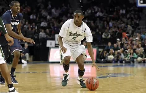 Bulls Hand Villanova Rare Loss at Home