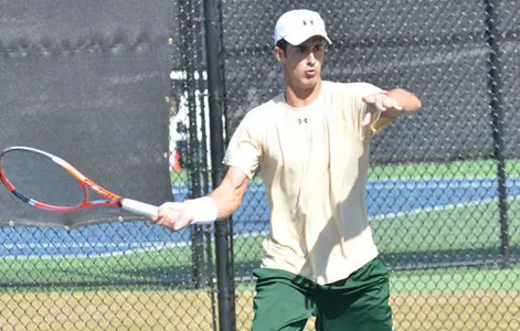 Auburn Grabs Win Over USF, 5-2