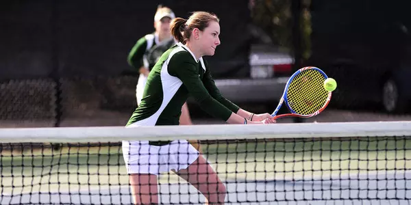 Bulls Start Strong with Win over Syracuse