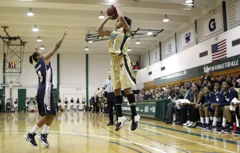 Wynne, Orekhova Give Bulls Thrilling OT Win, 64-56
