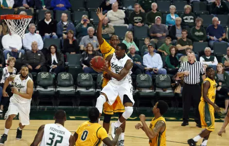 USF Wins Third Straight Despite Injuries