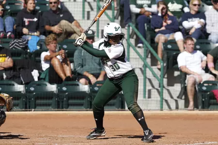 Late-Inning Heroics Pushes USF Past Arkansas