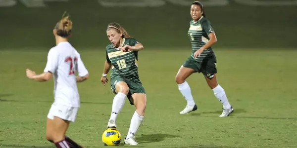 Bulls Roll Past UConn in American Quarterfinals
