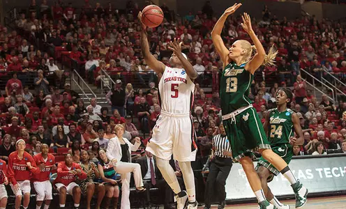 Bulls Stun Texas Tech in NCAA Tourney