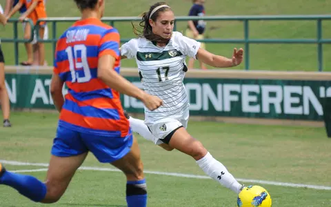 Bulls Battle No. 9/10 Gators to 1-1 Draw