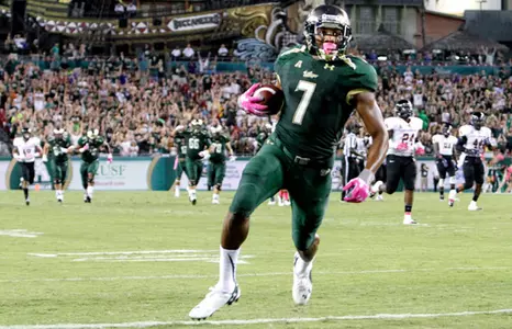 Davis Sets Receiving Record In Loss to No. 19 ECU