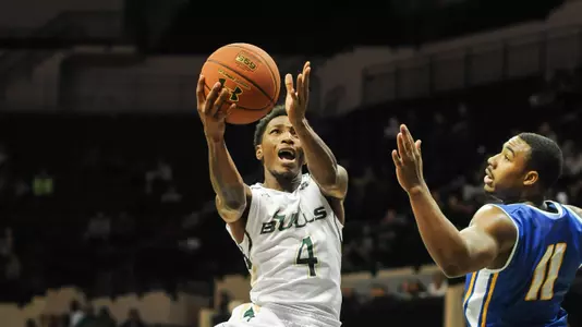 Resiliency Shows in 71-70 win Over Hofstra