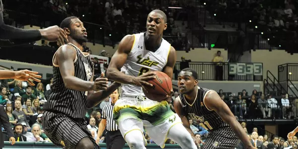 Sykes Leads UCF over USF 75-74