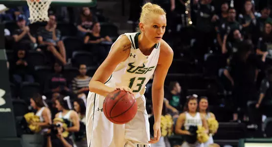 Orekhova Lifts Bulls Past Temple in Quarterfinal
