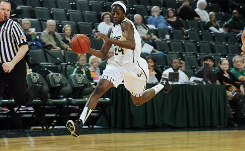 Game of Runs Goes Bulls' Way in Win Over SMU