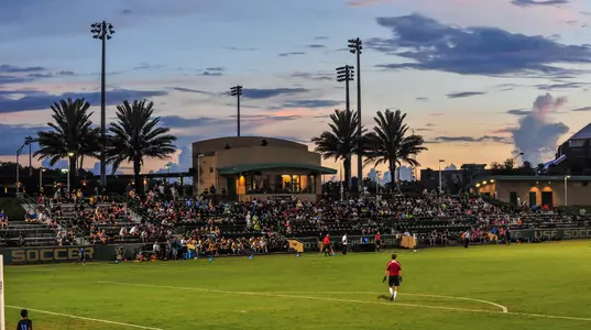 USF Looking Forward to Showdown with No. 8 Huskies