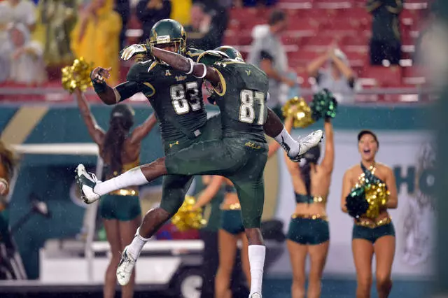 USF Downs UConn, 17-14, to Open Conference Play - GoUSFBulls.com?Official Athletics Web Site of the University of South Florida