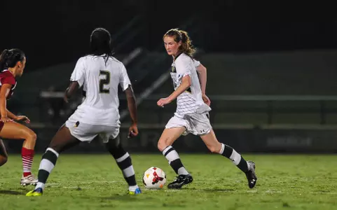 Offense Dominates As Bulls Rout Middle Tennessee