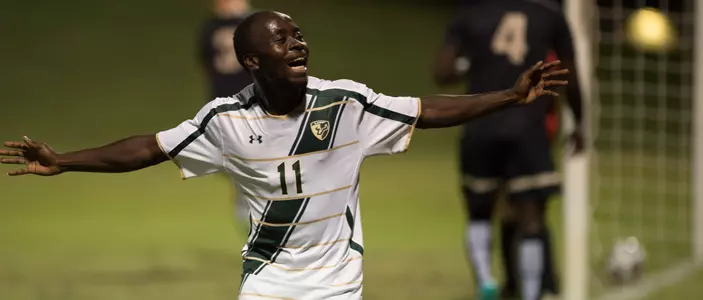 Becket?s Goal Lifts Bulls to Conference Semifinals