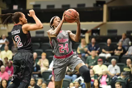 Balanced Bulls Overwhelm Owls in 79-53 Victory