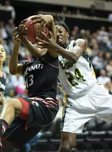Stingy Bulls Blow Out Bearcats in 5th Straight Win