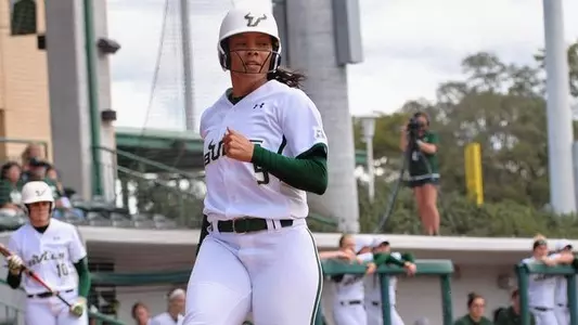 Devine?s Clutch Hits Lead Bulls Past Blue Devils