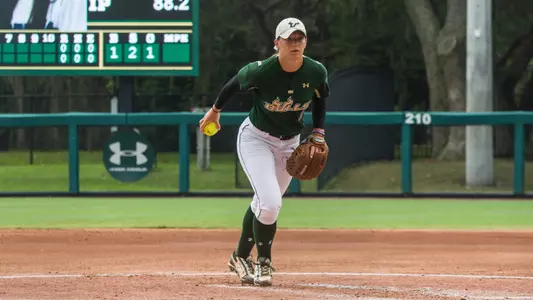 Bulls Drop Regular-Season Finale to No. 15 UCF