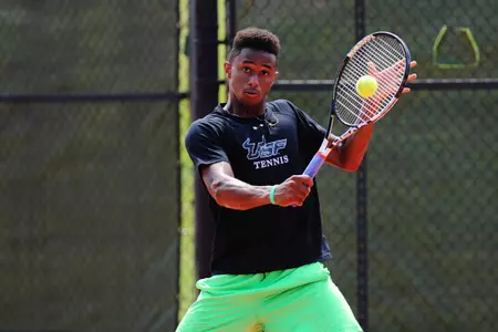 Roberts Clinches Match Over No. 55 South Carolina