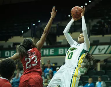 Williams Leaves Her Mark in USF Blowout