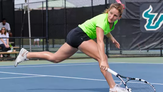 Women's Tennis Shuts Out Iowa For Six Straight Win
