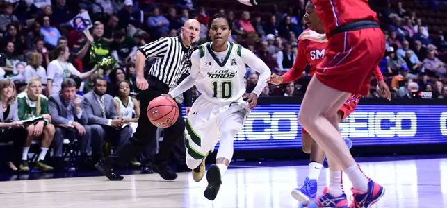 Record-Breaking Williams, USF Advance to Semis