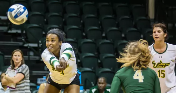USF Volleyball Stays Undefeated With Pair of Wins