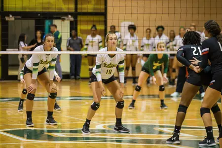 Clara Payne and Alex Mendoza vs. Cincy