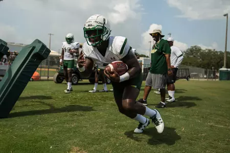 D'Ernest Johnson