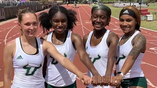 Track 400 Relay Team