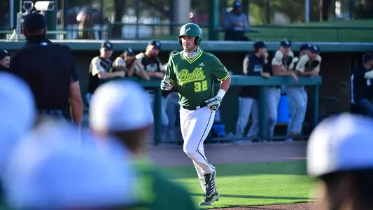 Hogan_UCF home run trot 2021