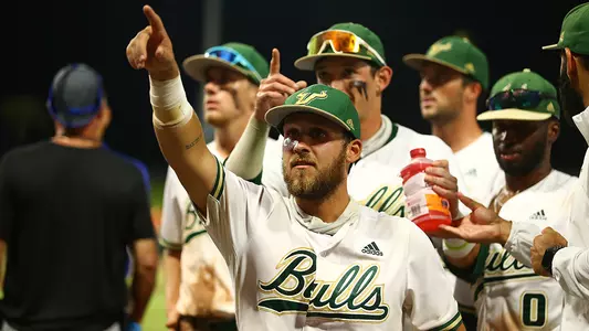 Jake Sully 2021 Gainesville Regional wave goodbye
