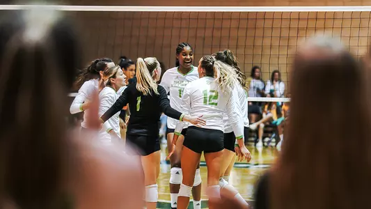 090321 Volleyball v University of Miami team celey