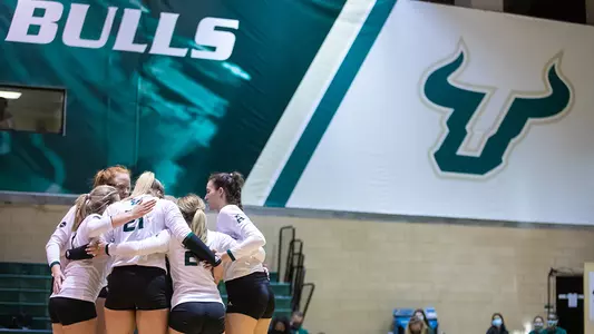 VBvFGCU 2020team huddle