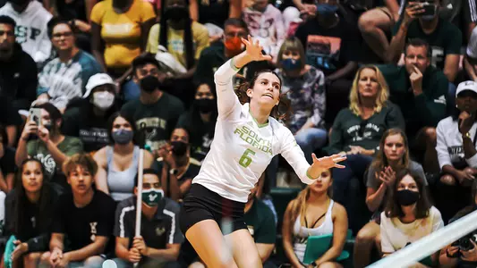 Amanda DeWitt 2021 Miami crowd