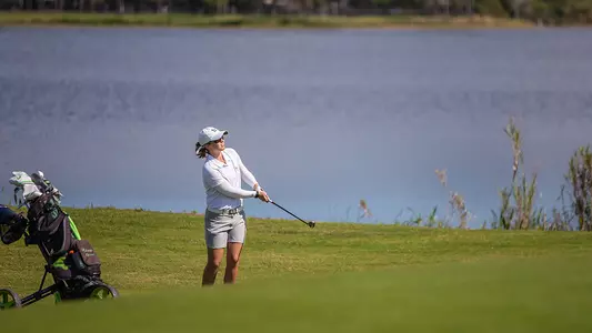 Melanie Green chipping 220207 WGLF at FAU
