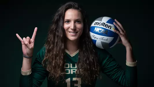 2021 VB Marta posed portrait