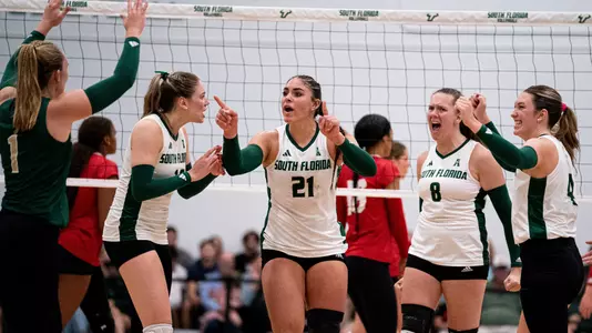 NaiyaSawtellevolleyball