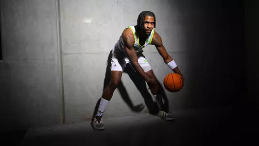 Men's photo shoot on October 27, 2023. (Arlette Brito/South Florida Athletics)