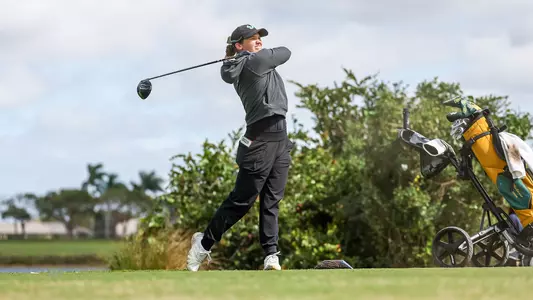 South Florida Bulls during a Women's golf tournament at the FAU Paradise Invitational on February 6, 2024. (Stephen Galvin/South Florida Golf)
