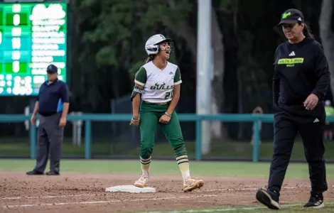 South Florida Bulls during a softball game against the Florida Atlantic University Owls on April 27, 2024. (Stephen Galvin/South Florida Softball)