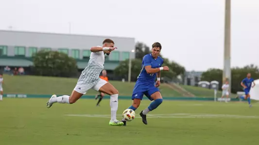 Bulls And Anteaters To Clash Monday Night Image