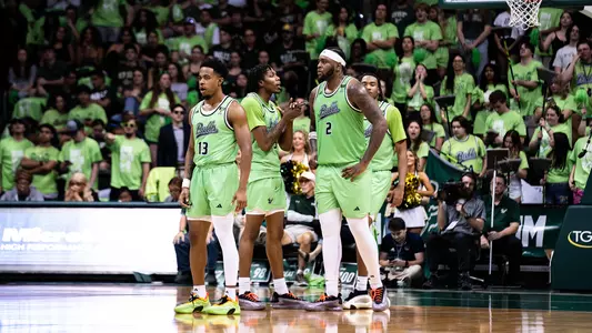 MBB in-game huddle vs FAU