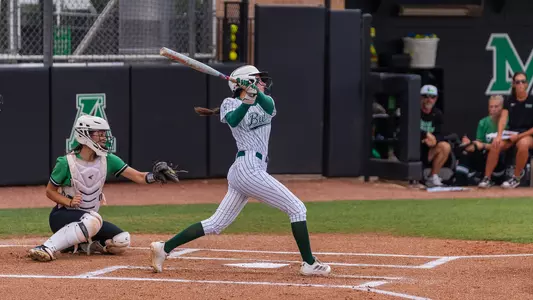 Alexa Galligani extended her streak of reaching base safely to 17 games